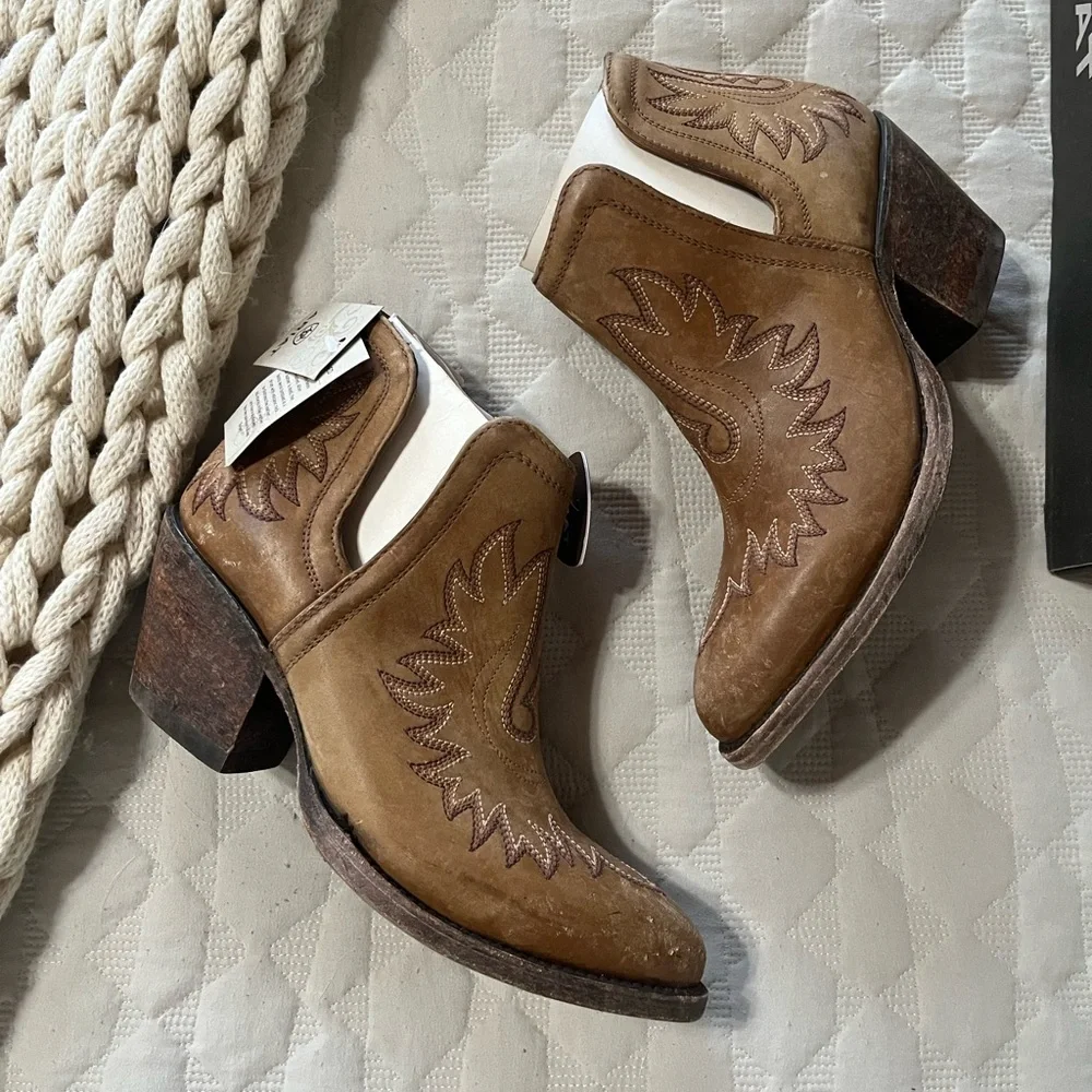 Ariat Dixon R Toe Western Ankle Boots Booties - Picture 4 of 8